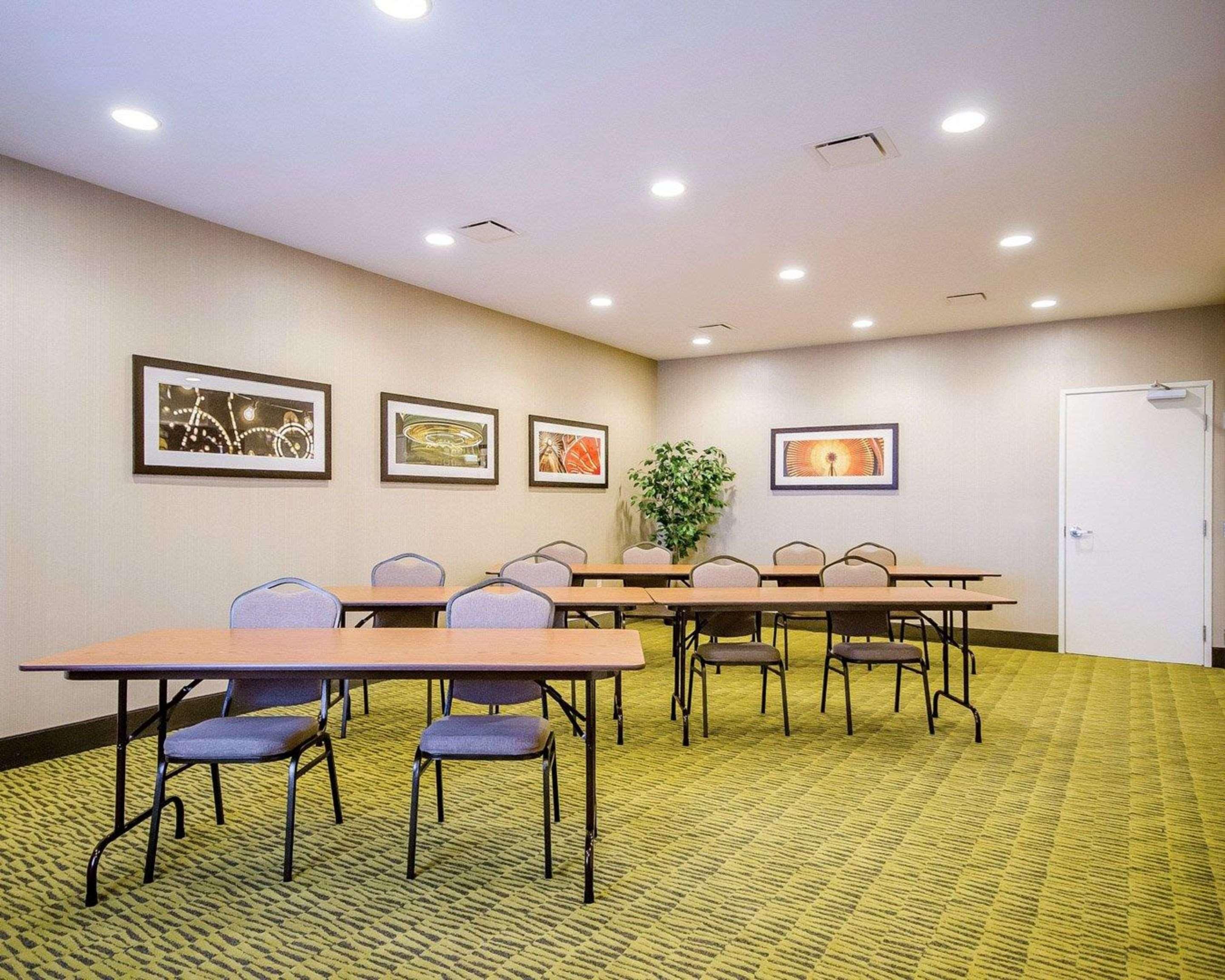 Comfort Inn Ferdinand Ngoại thất bức ảnh